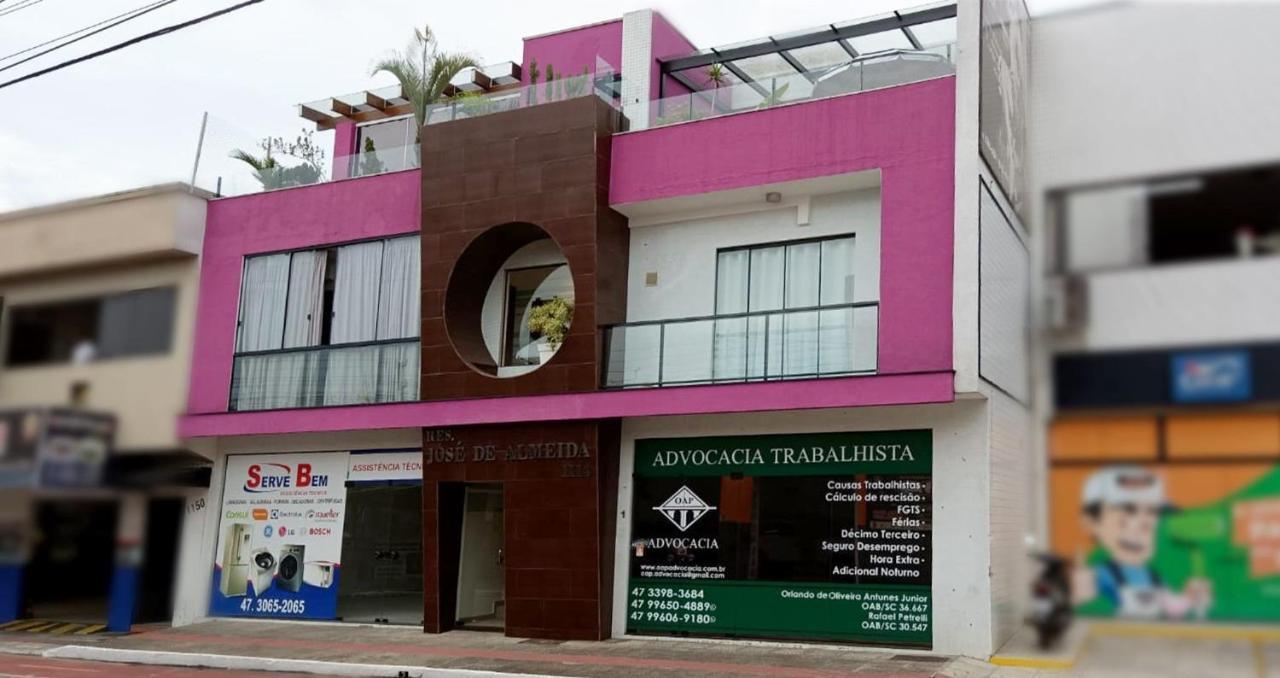 Apto Aconchegante E Familiar Em Bc Balneario Camboriu Ngoại thất bức ảnh